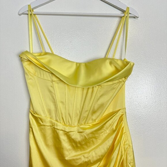 MAC DUGGAL Bustier Side Ruched Bodycon Gown in Lemon Yellow Size US 8 - Picture 6 of 10